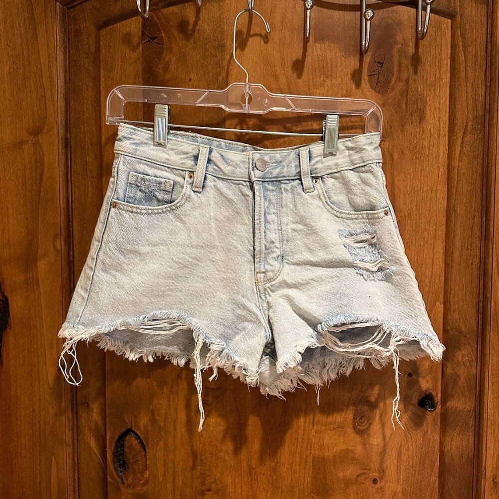 PacSun Light Indigo Ripped High Waisted Denim Festival Shorts Size 25